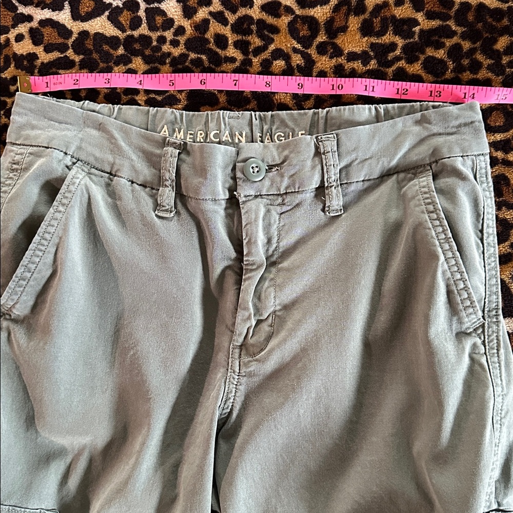 American Eagle Outfitters Women’s Cargo Pants - Olive - Picture 5 of 7